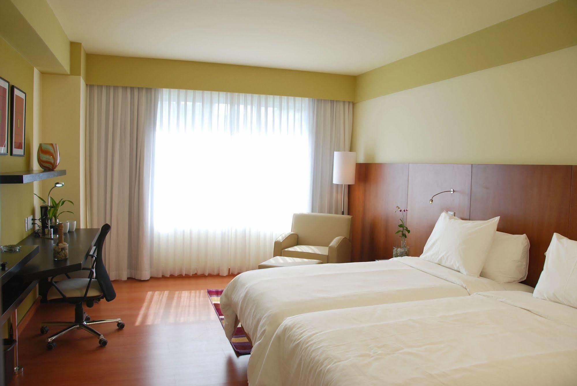 Pestana Caracas Premium City & Conference Hotel Kamer foto